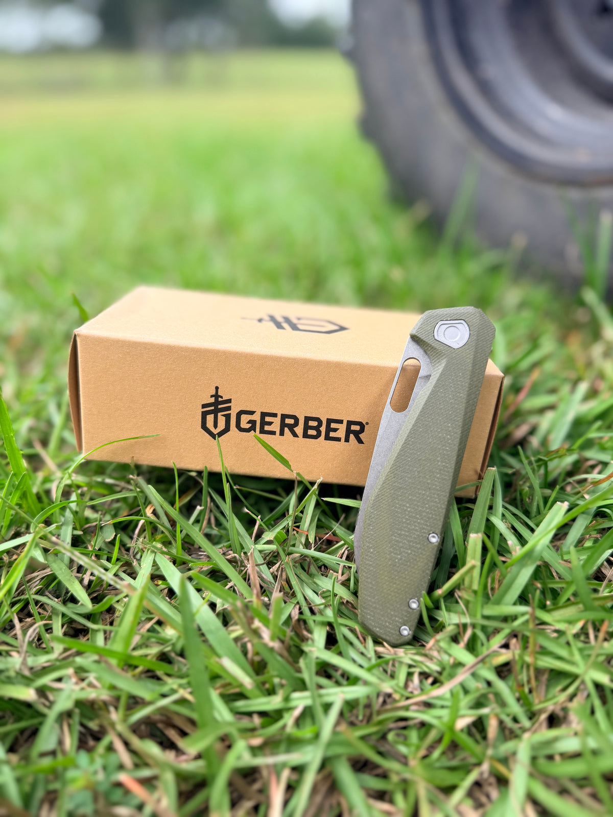 Gerber Slimsada Folding Pocket Knife – D2 Steel, Olive Micarta Handle | EDC