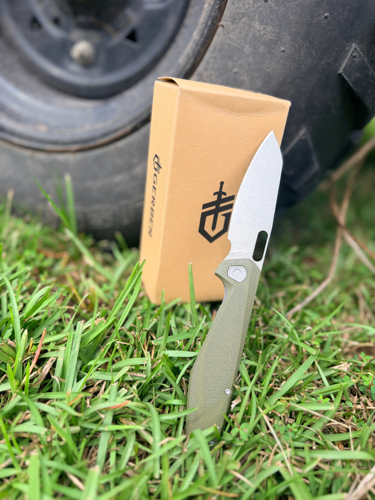 Gerber Slimsada Folding Pocket Knife – D2 Steel, Olive Micarta Handle | EDC