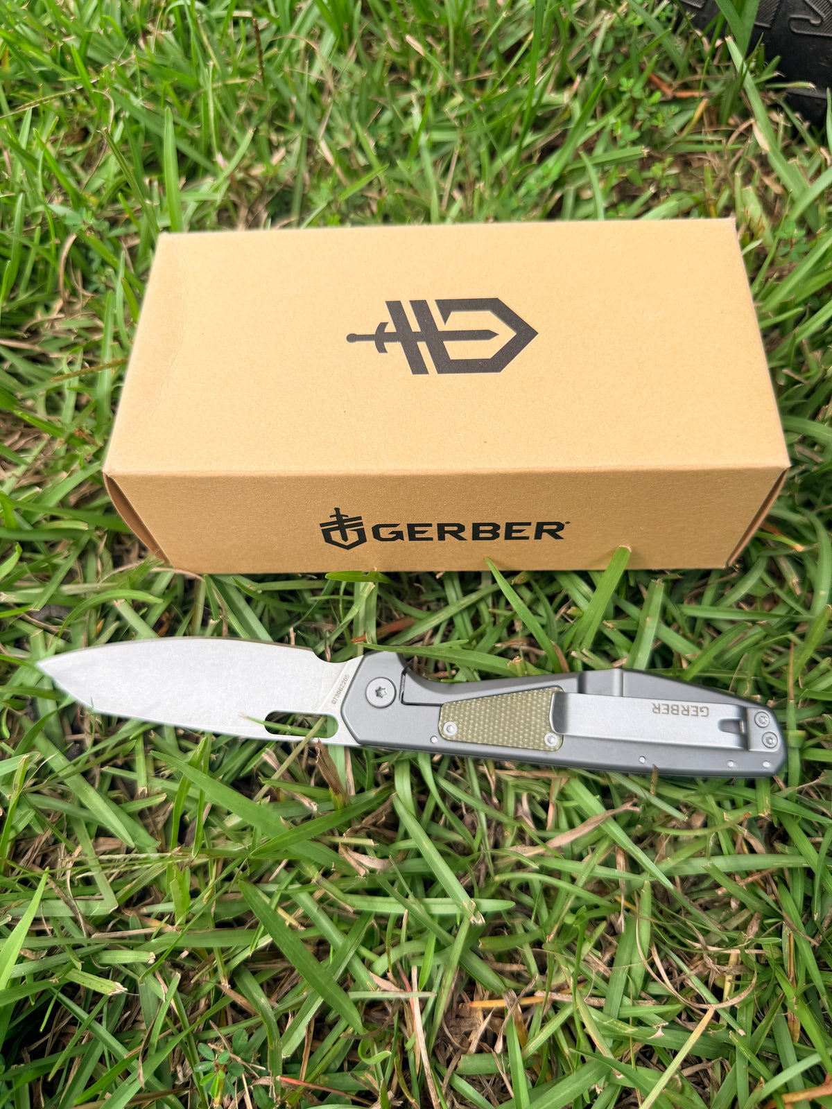Gerber Slimsada Folding Pocket Knife – D2 Steel, Olive Micarta Handle | EDC